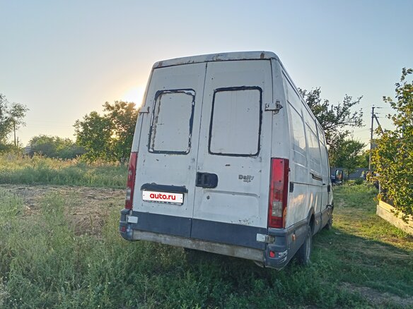 2006 Iveco Daily, белый, 350000 рублей - вид 4