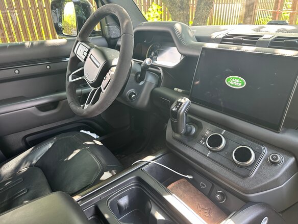2021 Land Rover Defender 110 II, чёрный, 6790000 рублей - вид 6
