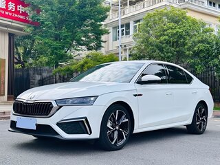 2023 Skoda Octavia IV (A8), белый, 2175000 рублей, вид 1