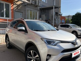 2016 Toyota RAV4 IV (XA40) Рестайлинг, серебристый, 2350000 рублей, вид 4