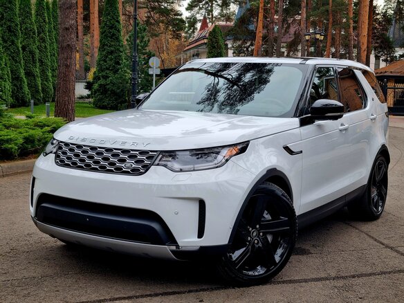 2025 Land Rover Discovery P300 V Рестайлинг, белый, 6590000 рублей