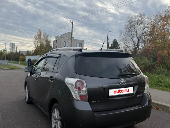 2012 Toyota Verso I, серый, 850000 рублей - вид 4