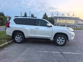2021 Toyota Land Cruiser Prado 150 Series Рестайлинг 3, белый, 5430000 рублей, вид 5