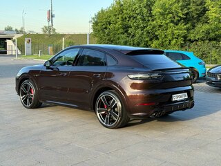 2022 Porsche Cayenne GTS Coupé III, коричневый, 13304000 рублей, вид 4