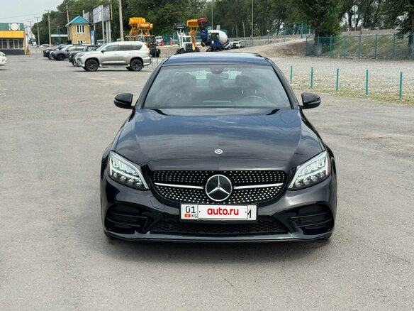 2020 Mercedes-Benz C-Класс 300 IV (W205) Рестайлинг, чёрный, 1750000 рублей - вид 1