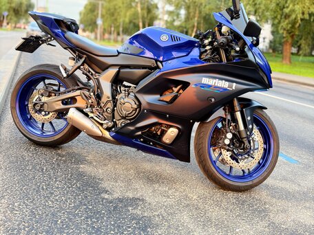 2022 Yamaha YZF-R7, синий, 920000 рублей, вид 3