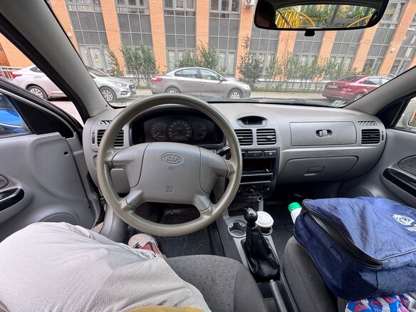 2003 Kia Rio I Рестайлинг, серебристый, 80000 рублей - вид 6