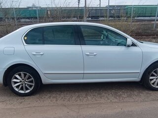 2014 Skoda Superb II Рестайлинг, белый, 1440000 рублей, вид 4