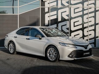 2018 Toyota Camry VIII (XV70), белый, 2288000 рублей, вид 1
