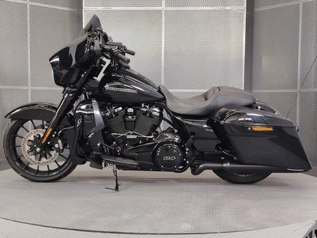 2019 Harley-Davidson Street Glide Special, чёрный, 1949000 рублей, вид 5