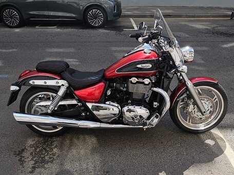 2013 Triumph Thunderbird 1600, красный, 1100000 рублей, вид 1