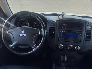 2010 Mitsubishi Pajero IV, серебристый, 2000000 рублей, вид 5