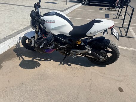 2011 Ducati Monster 696, белый, 480000 рублей, вид 3