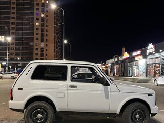 2009 Lada (ВАЗ) 2121 (4x4) I Рестайлинг, белый, 300000 рублей, вид 3