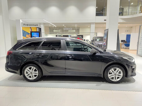 2019 Kia Ceed III, чёрный, 1899000 рублей, вид 4