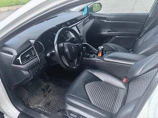 2019 Toyota Camry US Market VIII (XV70), белый, 1000000 рублей, вид 4