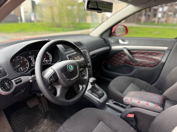 2012 Skoda Octavia II (A5) Рестайлинг, красный - вид 8