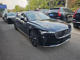 2025 Volvo S90 II Рестайлинг 2, чёрный, 5900000 рублей, вид 3
