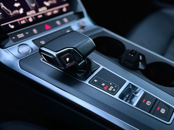 2020 Audi A6 40 TFSI V (C8), чёрный, 3450000 рублей - вид 18
