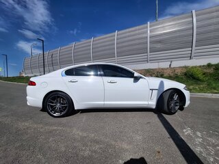 2015 Jaguar XF I Рестайлинг, белый, 1450000 рублей, вид 3
