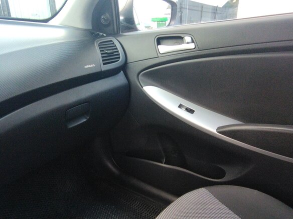 2012 Hyundai Solaris I, красный, 910000 рублей - вид 21