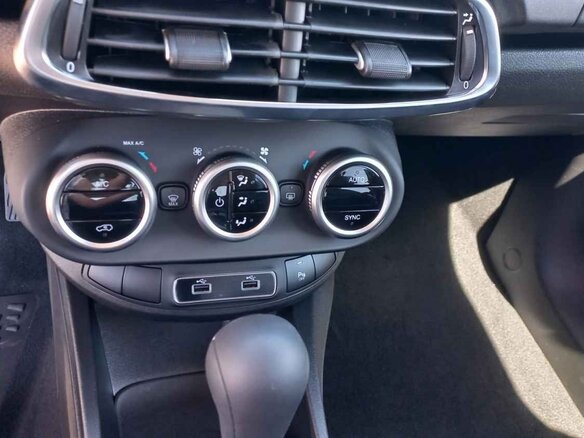 2023 Fiat 500X I Рестайлинг, белый, 3630000 рублей - вид 13