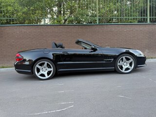 2008 Mercedes-Benz SL-Класс 550 V (R230) Рестайлинг 2, чёрный, 3000000 рублей, вид 5