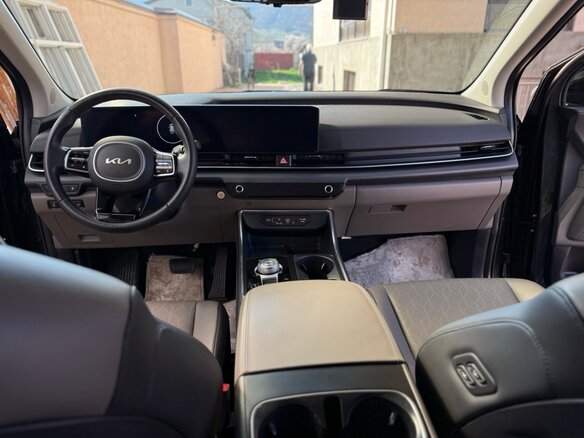 2024 Kia Carnival IV Рестайлинг, серый, 5000000 рублей - вид 12