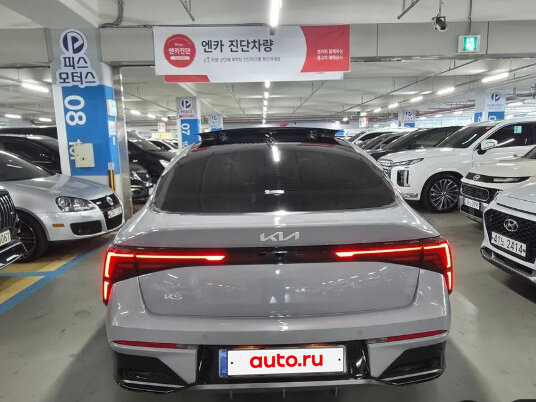 2026 Kia K5 III Рестайлинг, серый, 3400000 рублей - вид 5