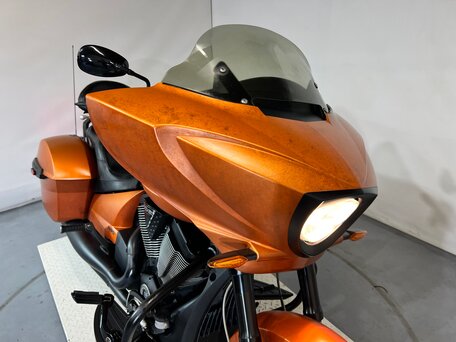 2012 Victory Cross Country, оранжевый, 560000 рублей, вид 5