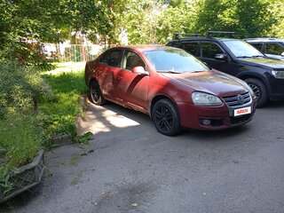 2008 Volkswagen Jetta V, красный, 300000 рублей, вид 4