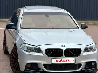 2011 BMW 5 серии 528i VI (F10/F11/F07), серебристый, 1860000 рублей, вид 3