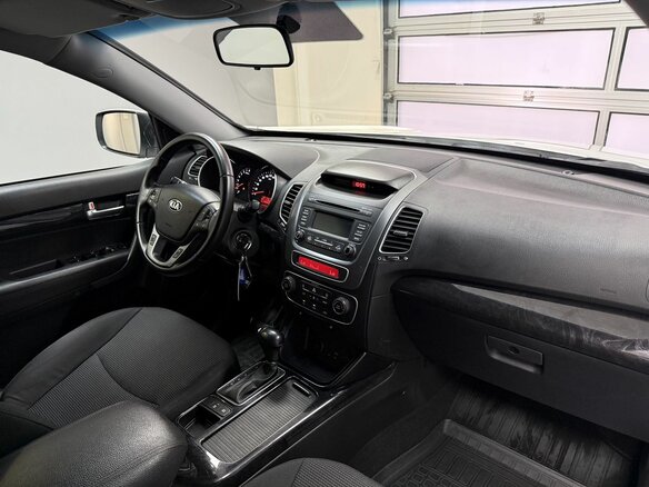 2019 Kia Sorento II Рестайлинг, белый, 2120000 рублей - вид 26