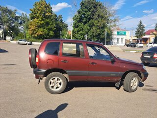 2004 Chevrolet Niva I, красный, 560000 рублей, вид 2