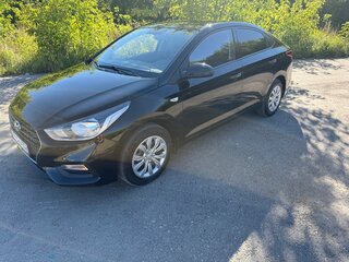 2019 Hyundai Solaris II, чёрный, 1420000 рублей, вид 3