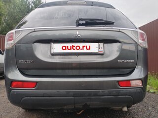 2013 Mitsubishi Outlander III, серый, 1370000 рублей, вид 3