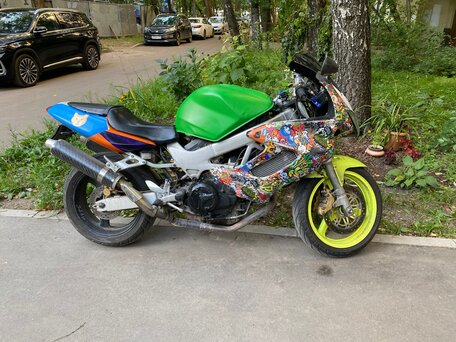 1998 Honda VTR 1000, зелёный, 230000 рублей, вид 1