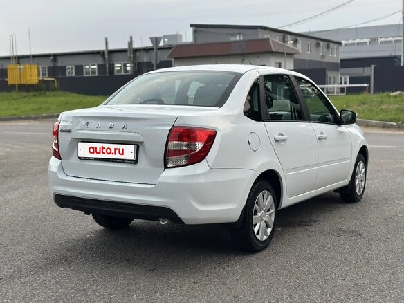 2023 Lada (ВАЗ) Granta I Рестайлинг, белый - вид 12