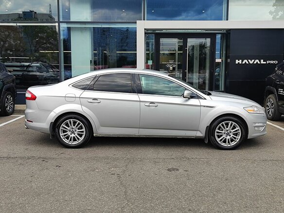 2013 Ford Mondeo IV Рестайлинг, серебристый, 679000 рублей - вид 3