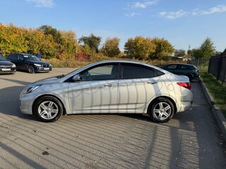 2013 Hyundai Solaris I, серый, 760000 рублей, вид 4