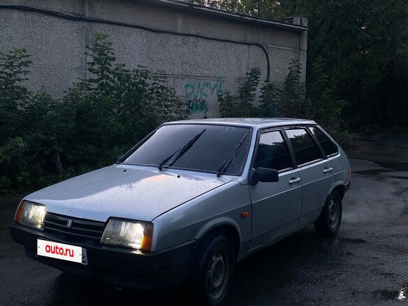 2004 Lada (ВАЗ) 2109 21093i, серебристый