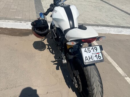 2011 Ducati Monster 696, белый, 480000 рублей, вид 2
