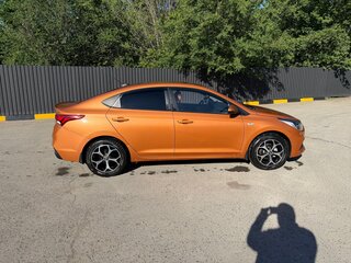 2018 Hyundai Solaris II, оранжевый, 1200000 рублей, вид 5