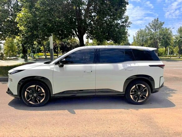 2026 Toyota bZ3X 58.3 kWh, белый, 2870000 рублей - вид 6