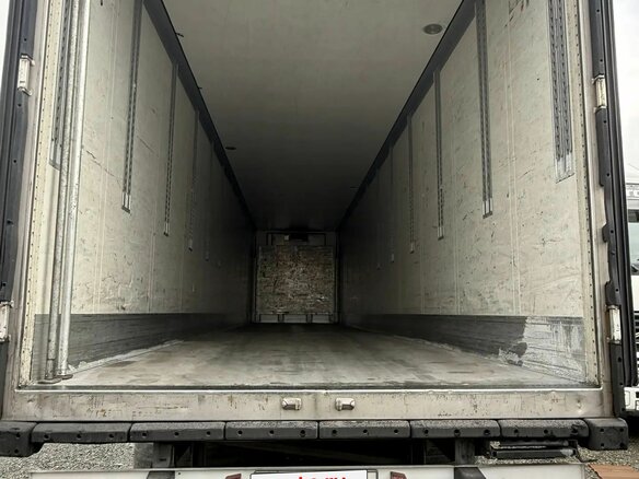 1999 Volvo FH, белый, 5000000 рублей - вид 6
