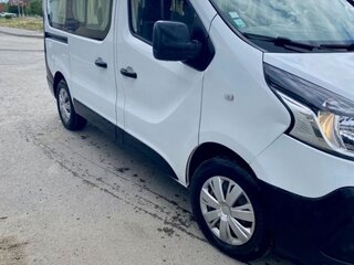 2016 Renault Trafic, белый, 1750000 рублей, вид 2