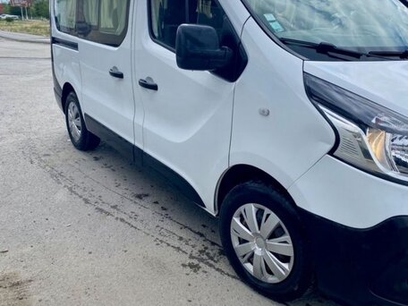 2016 Renault Trafic, белый, 1750000 рублей, вид 2