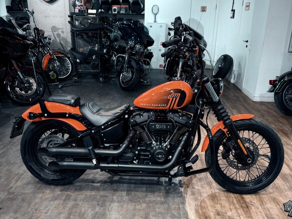 2021 Harley-Davidson Street Bob, оранжевый, 1699000 рублей - вид 2