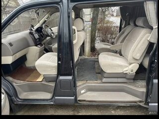 2002 Toyota Grand HiAce I, чёрный, 590000 рублей, вид 2