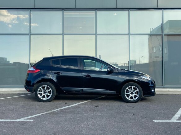 2012 Renault Megane III Рестайлинг, чёрный - вид 2